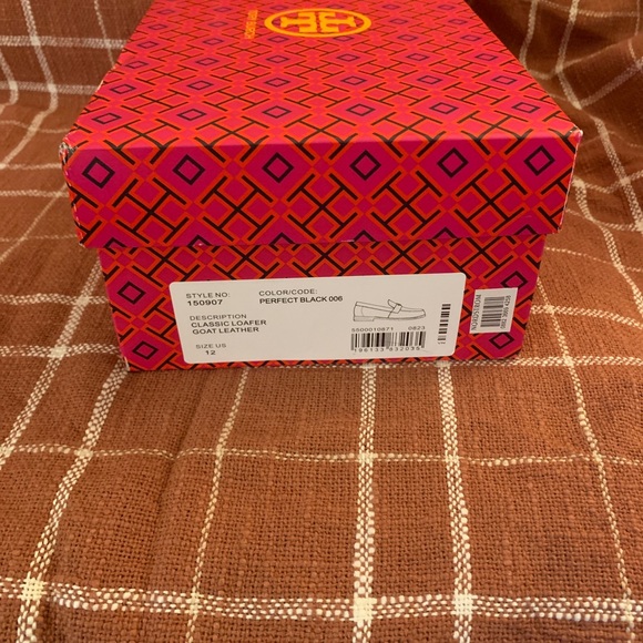 Black Tory Burch Goat leather loafers - Picture 6 of 6
